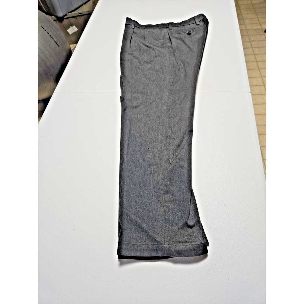 Classic Dockers 33 X 30 Gray Khaki Pants with Stain Defender